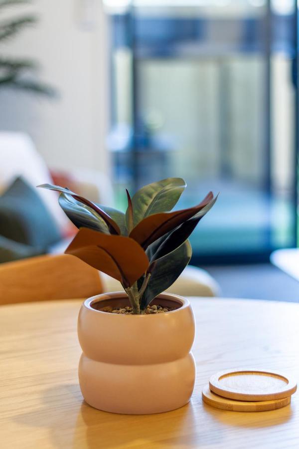 1 Bedroom 1 Bath, Executive Escape, Northlands Mall Christchurch Esterno foto